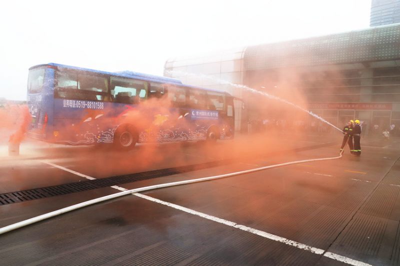 常運(yùn)集團(tuán)開展突發(fā)事件、消防應(yīng)急演練